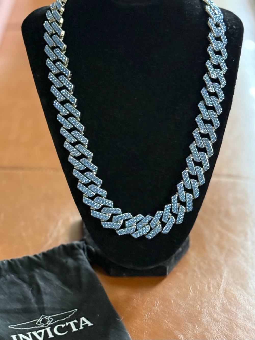 Invicta NWT Unisex Ice Blue Crystal Type Cuban Link Necklace